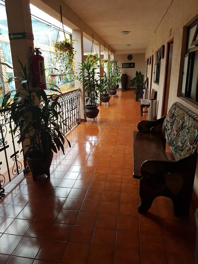Hotel Nuevo Cupatitzio Uruapan  Extérieur photo