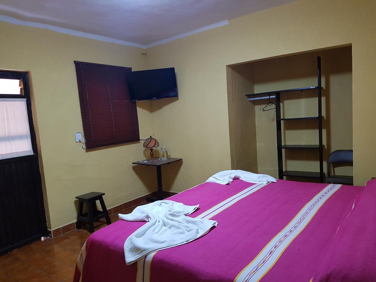 Hotel Nuevo Cupatitzio Uruapan  Extérieur photo